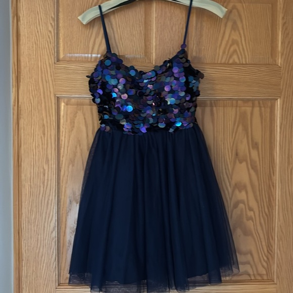 NWOT City Studio Navy Embellished Flirty Mini Dress 5 6 - Picture 2 of 5
